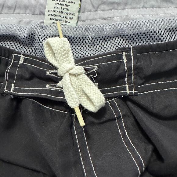 Sandole black and blue board shorts size XL - Picture 3 of 7